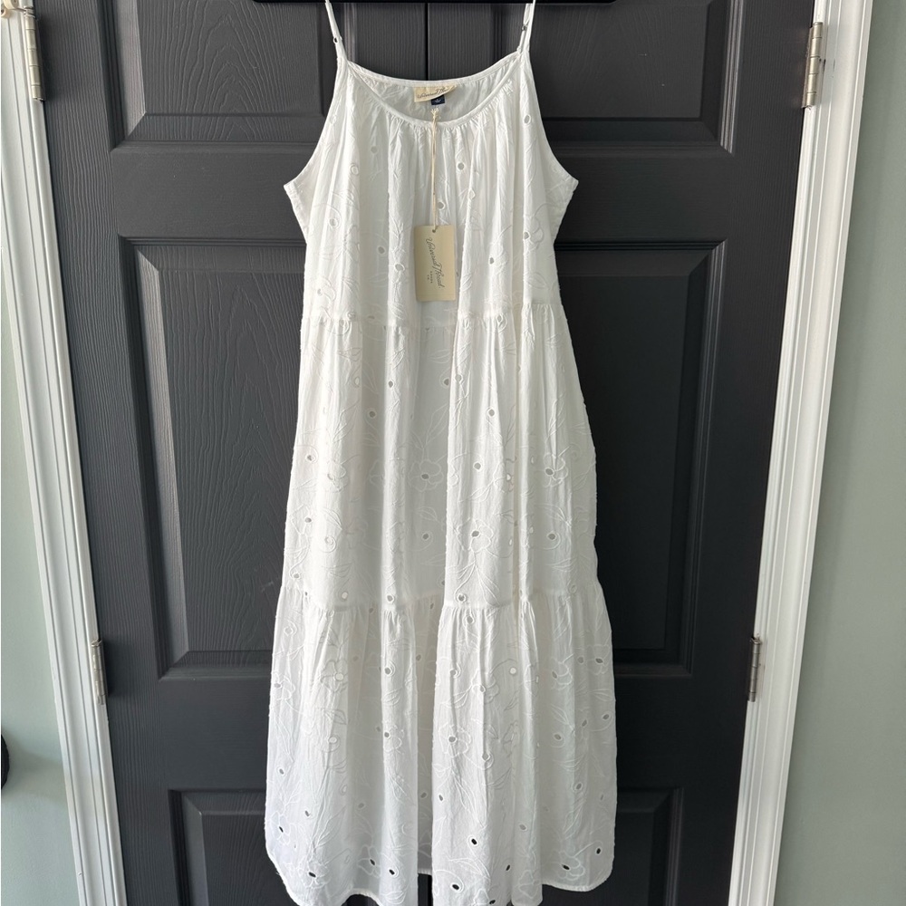 NWT Universal Threads White Sleeveless Eyelet Maxi Dress